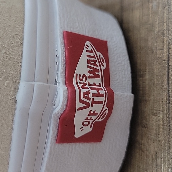 Van's old school Brand new in the box no lid. - Picture 7 of 12